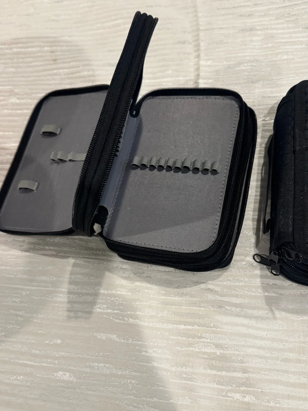 N/A compact black
